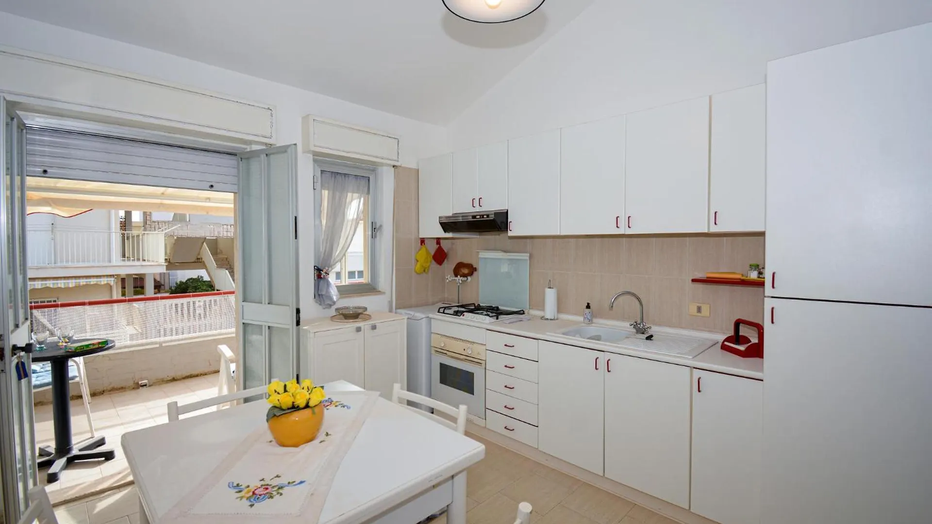 Lovely Apartment In Kaukana With House Sea View Villaggio Azzurro Ιταλία